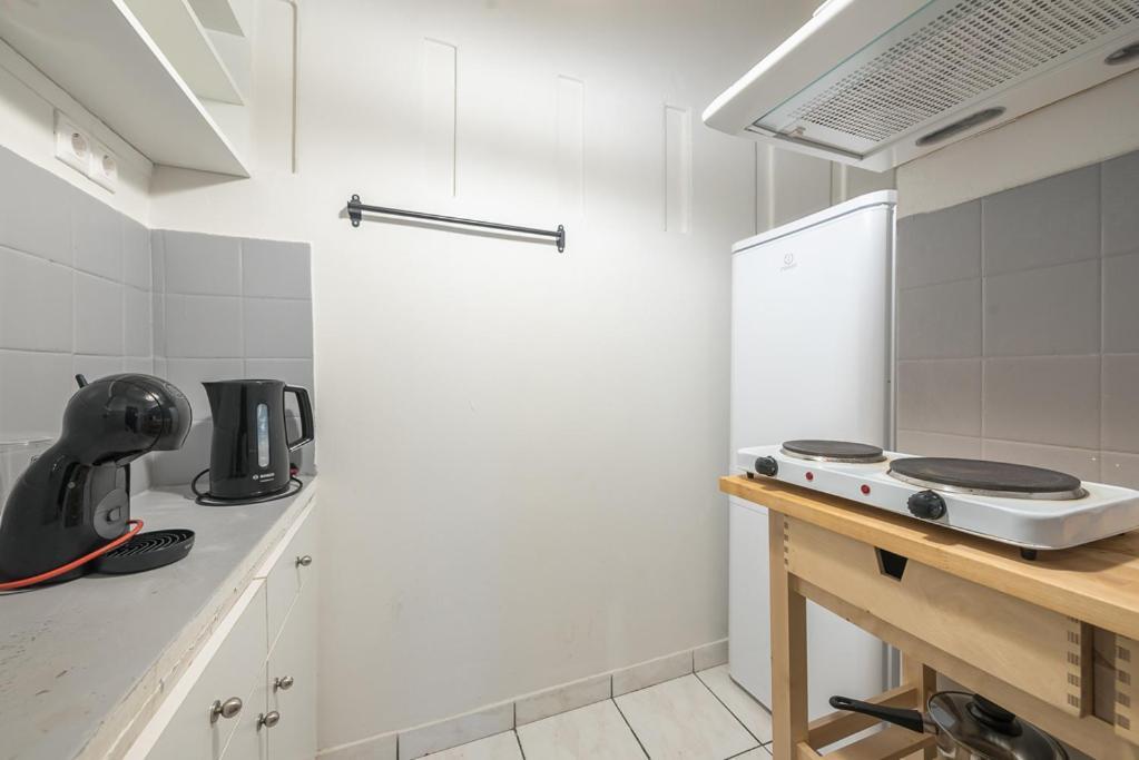 Pame Rentals - 2Bd Home, 4 Min To Acropolis Athens Exterior photo