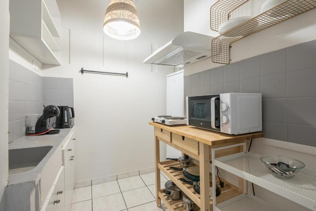 Pame Rentals - 2Bd Home, 4 Min To Acropolis Athens Exterior photo